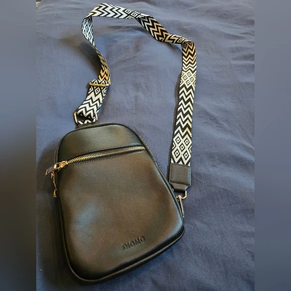 DIOMO Anti Theft Small Sling Bag - Picture 2 of 6